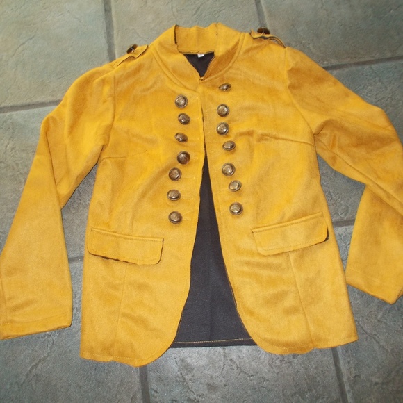 unbranced Jackets & Blazers - NWOT Trendy gold plush lined blazer size small